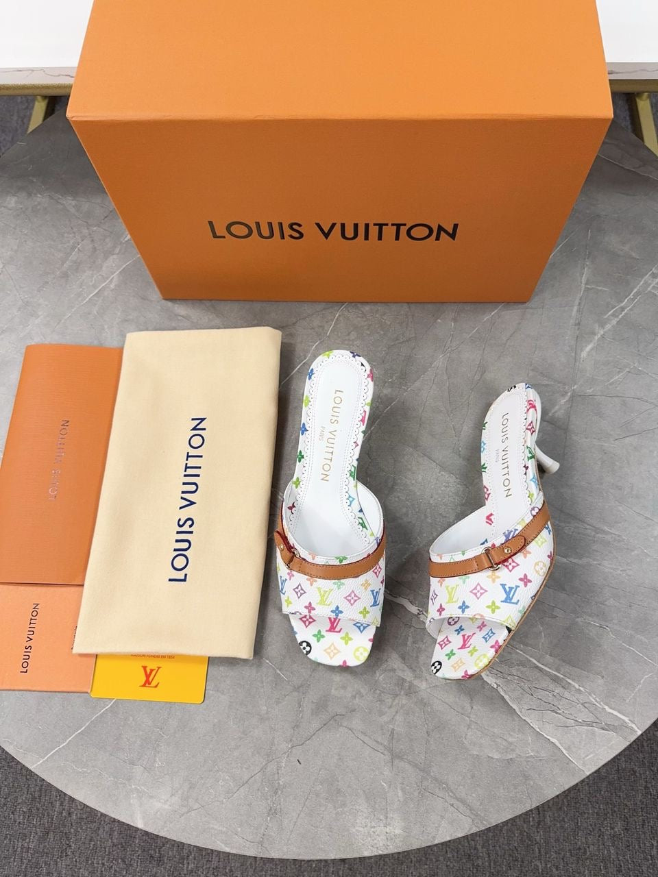 LV shoe
