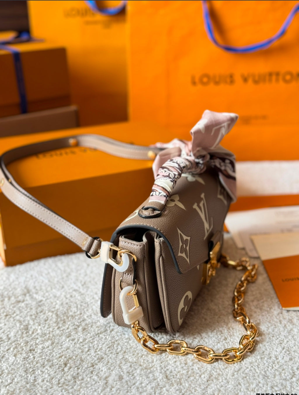 Pochette Métis East West