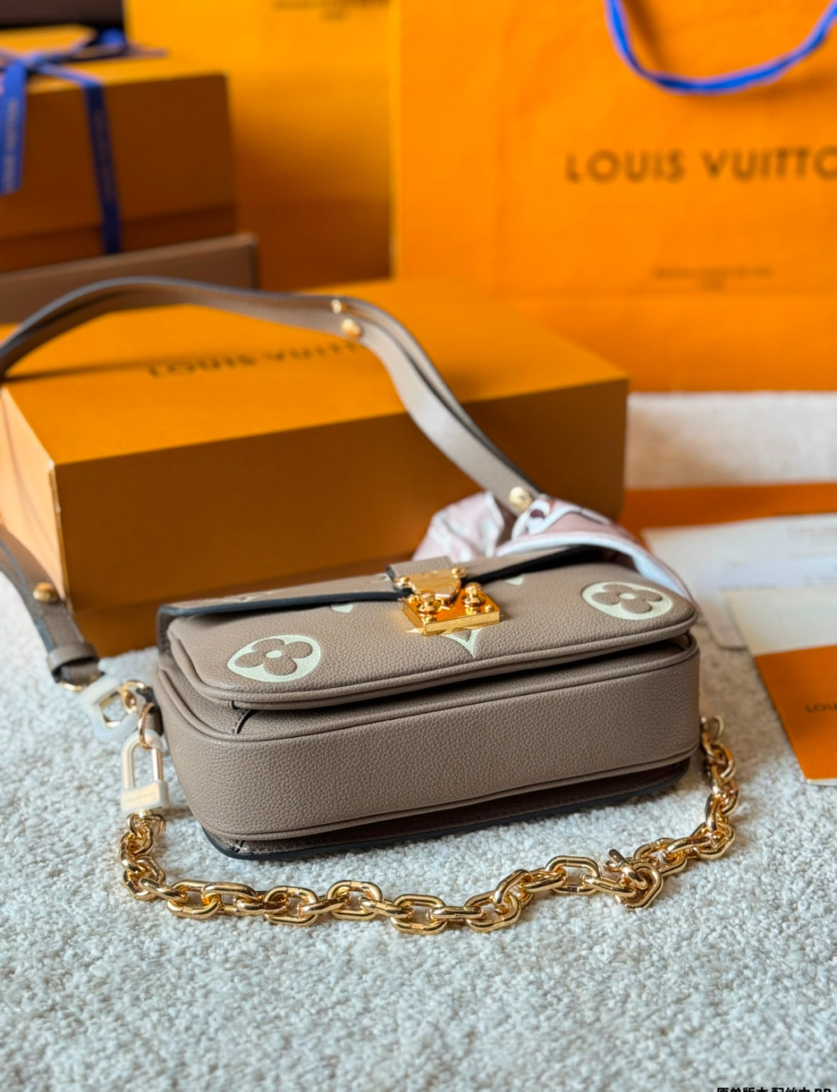 Pochette Métis East West