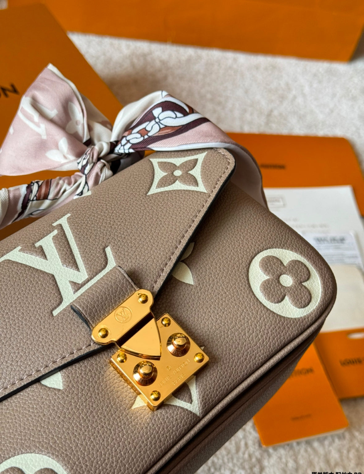 Pochette Métis East West