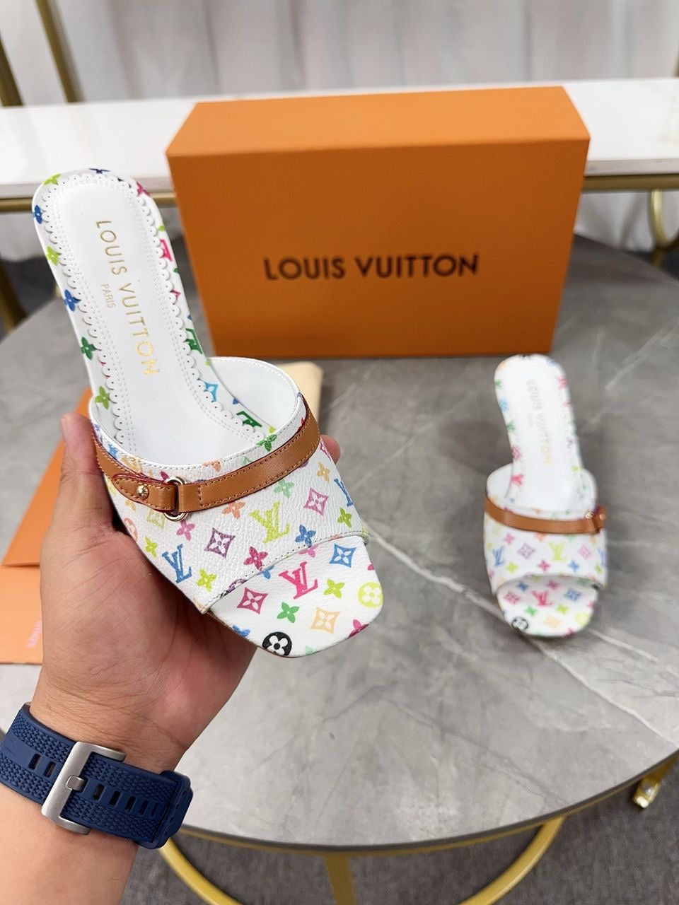 LV shoe