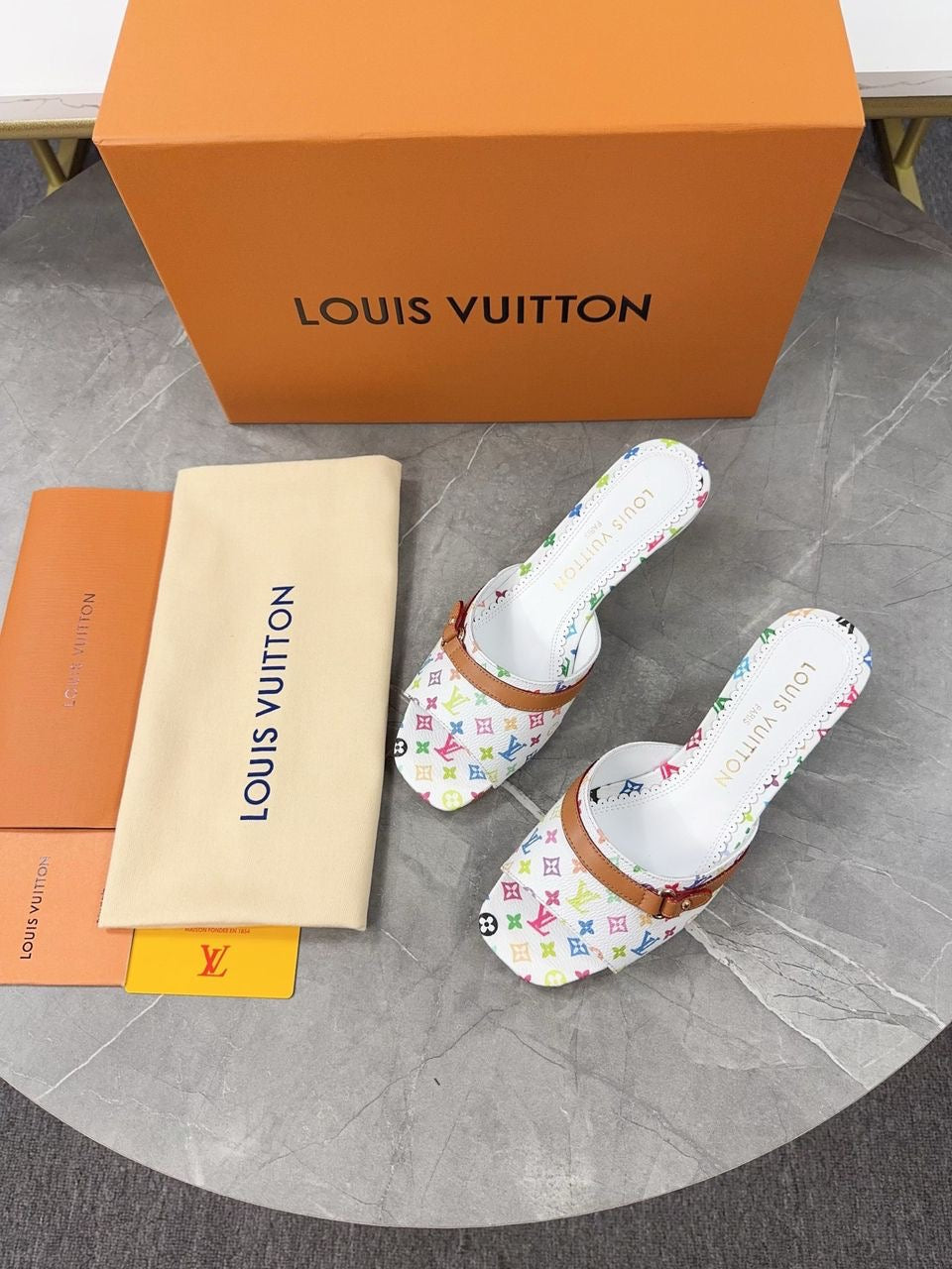 LV shoe