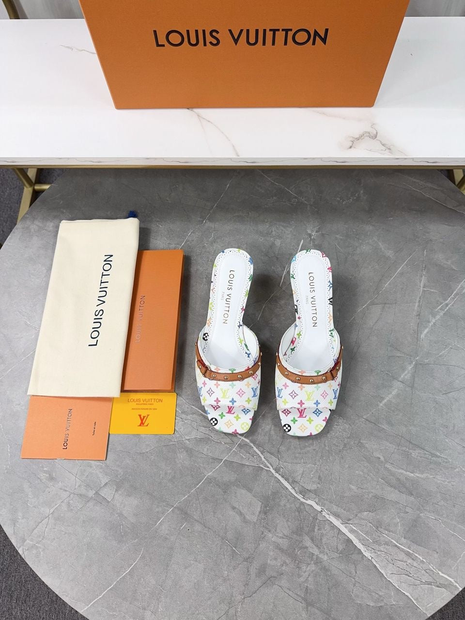LV shoe
